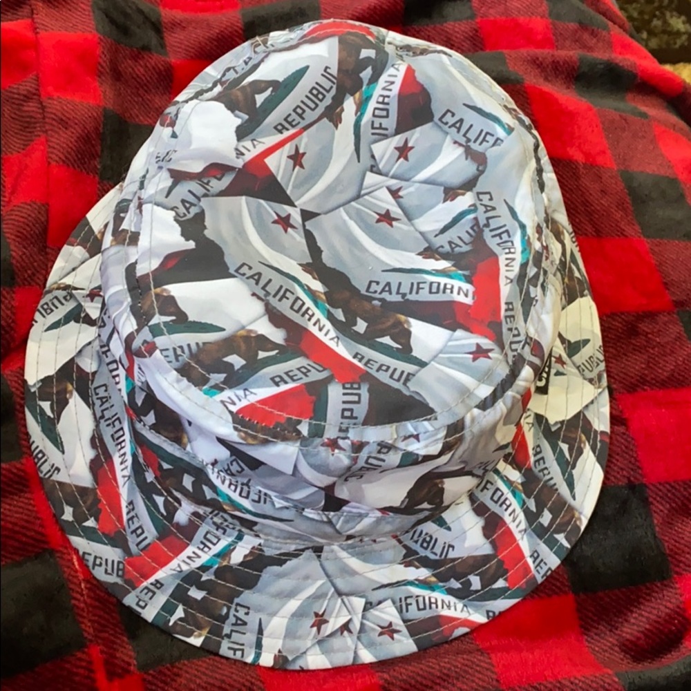 California Original Chuck Bucket Hat